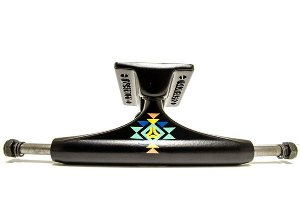 Destructo Bachinsky D1 Mid Skateboard Trucks Destructo Bachinsky D1 Mid Skateboard Trucks